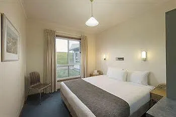 The Retreat West Beach Parks Adelaide Holiday park